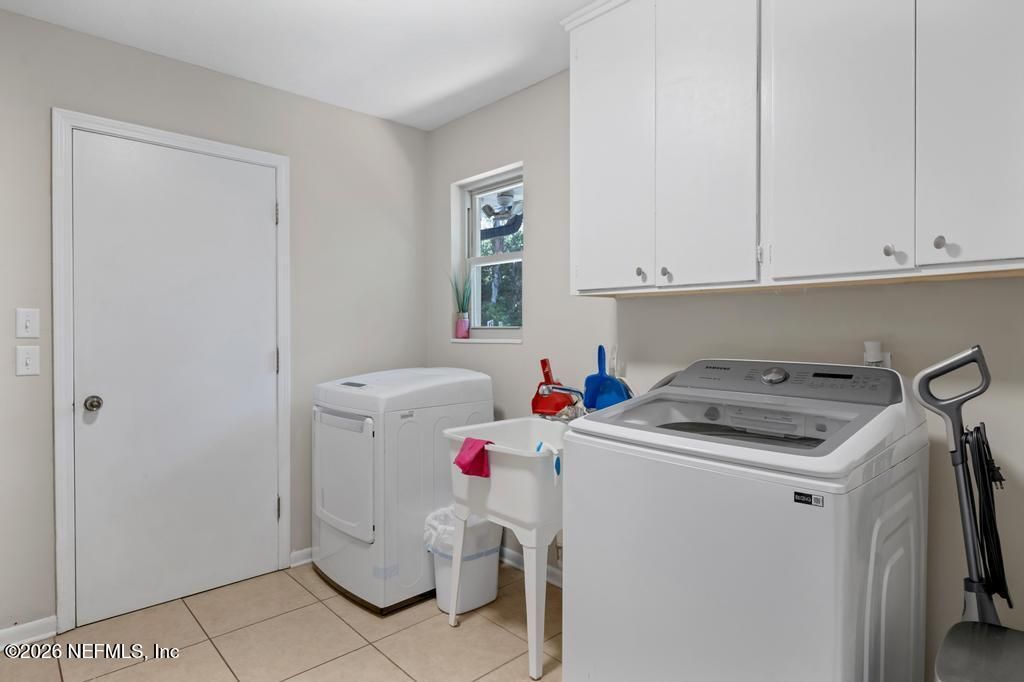 7242 Trails End, Jacksonville, FL 32277 Photo