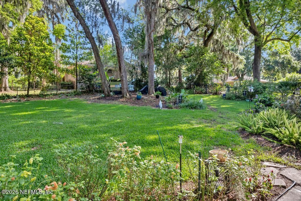 7242 Trails End, Jacksonville, FL 32277 Photo