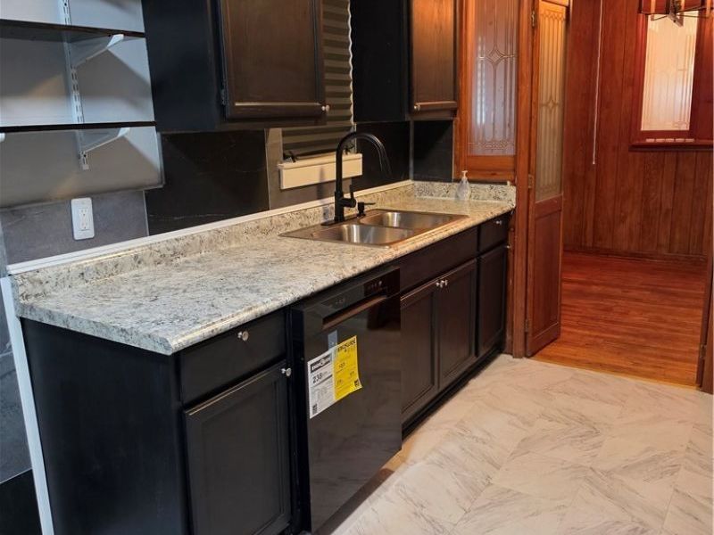 1925 Ridgehill Road, Cleveland, OH 44121 Photo 12