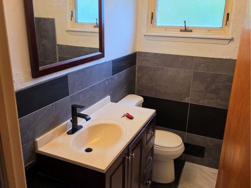 1925 Ridgehill Road, Cleveland, OH 44121 Photo 19