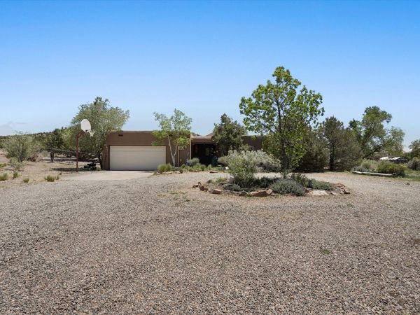 3 Moya Loop , Santa Fe, NM 87508