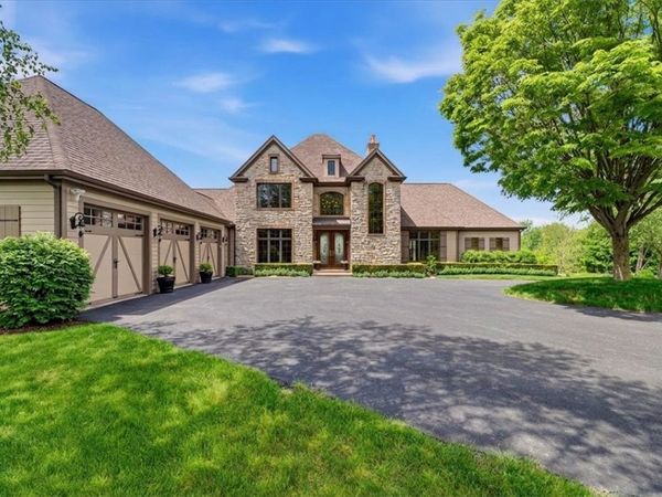 524 Paracca Lane, Fombell, PA 16123