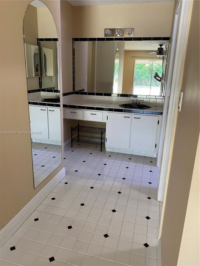 11411 SW 114th St, Unit N/A, Miami, FL 33176 Photo