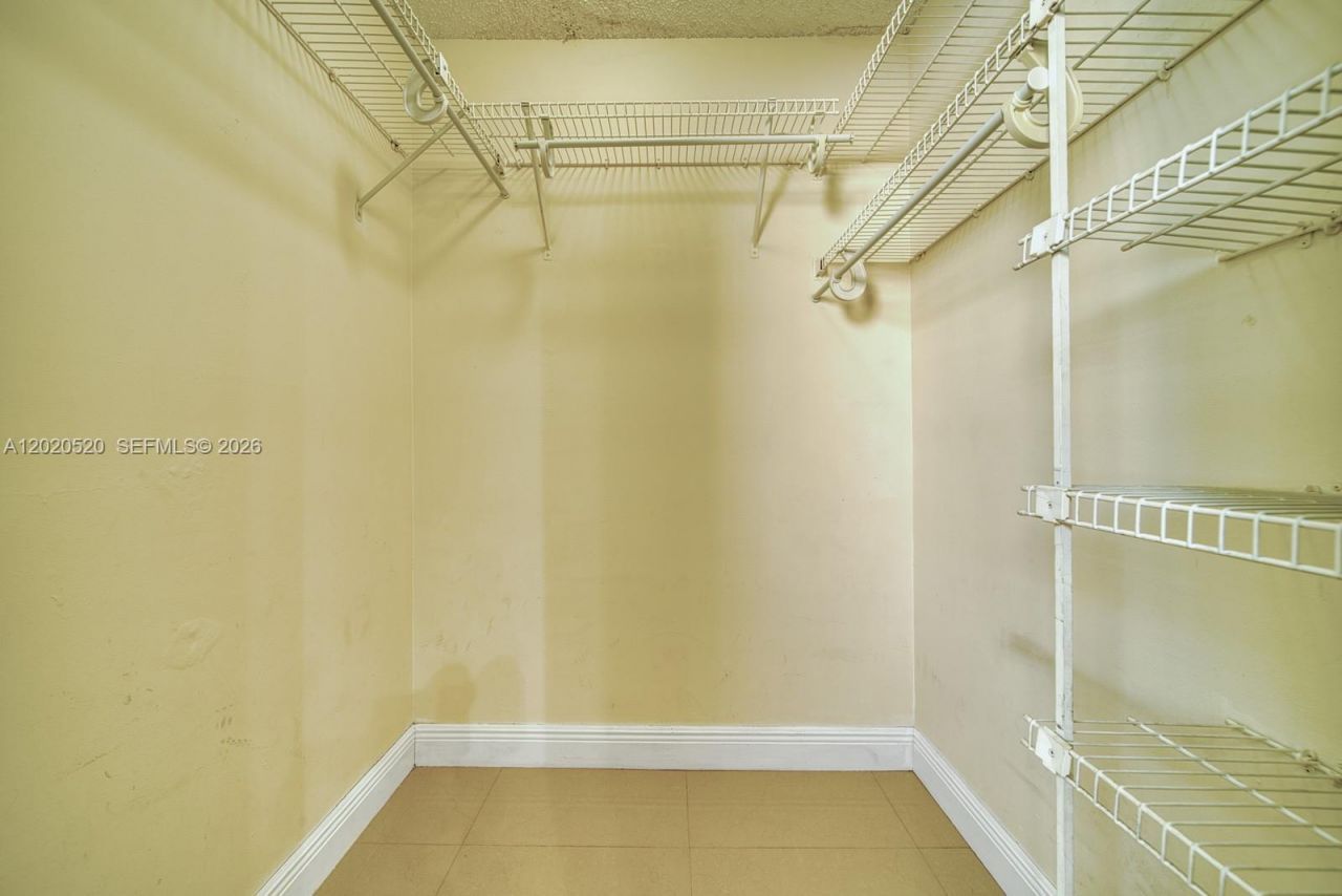 18326 NW 68th Ave , Unit H, Hialeah, FL 33015 Photo