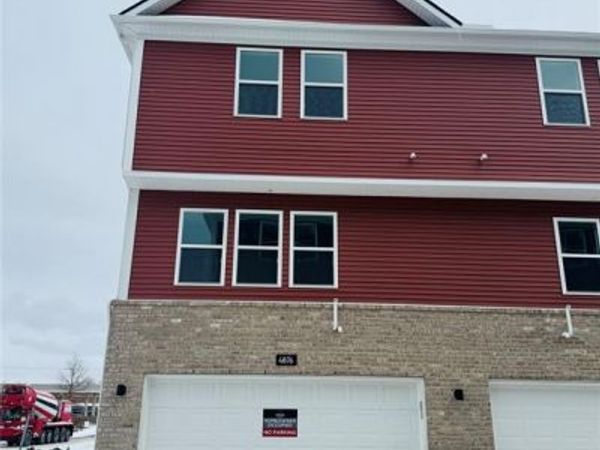 4876 E Ludlow Lane, Troy, MI 48085