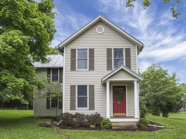 401 E Brooklyn Street, Gambier, OH 43022
