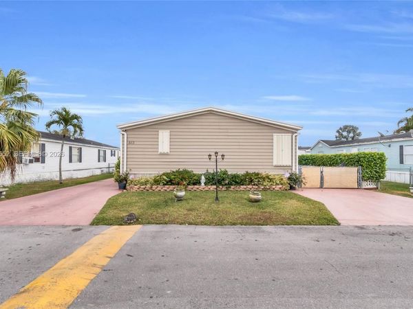 19800 SW 180 Ave , Miami, FL 33187