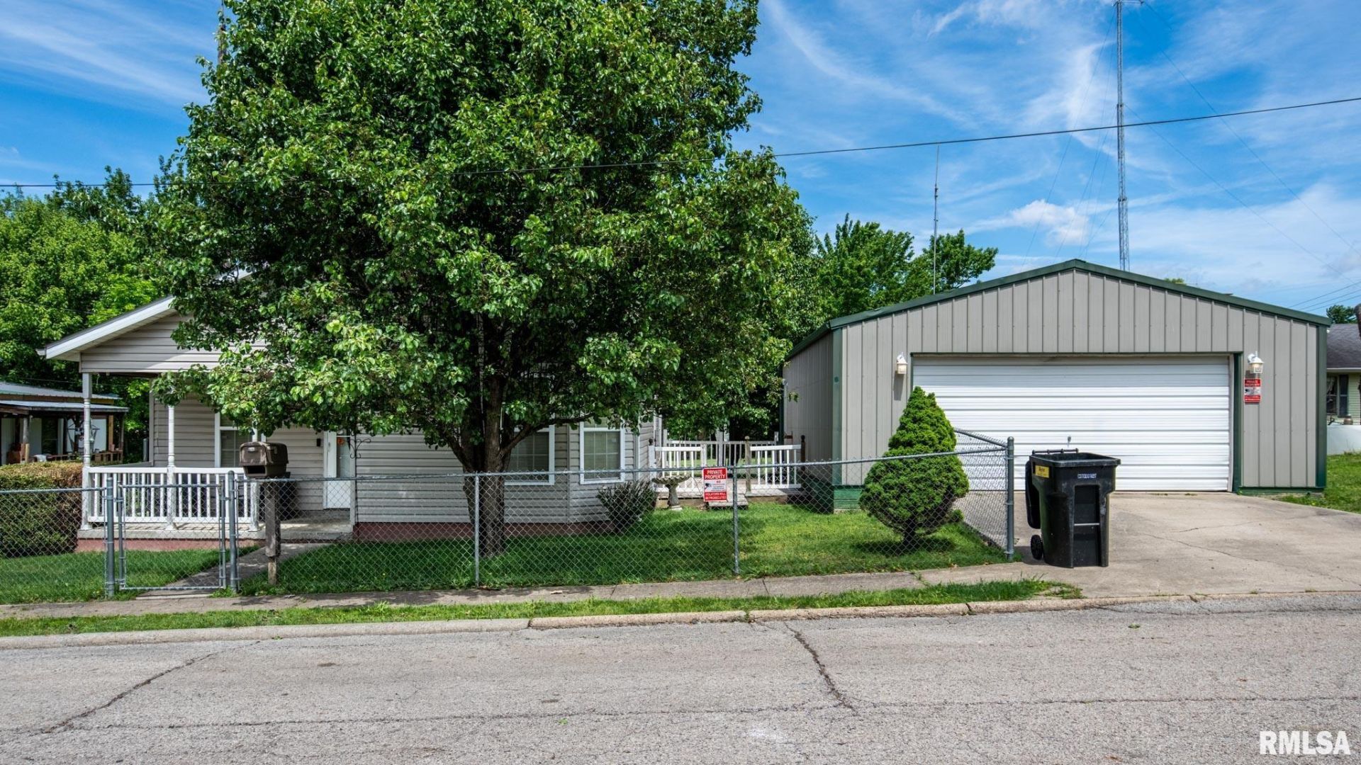 710 W Charleston Street, Harrisburg, IL 62946 Main Photo
