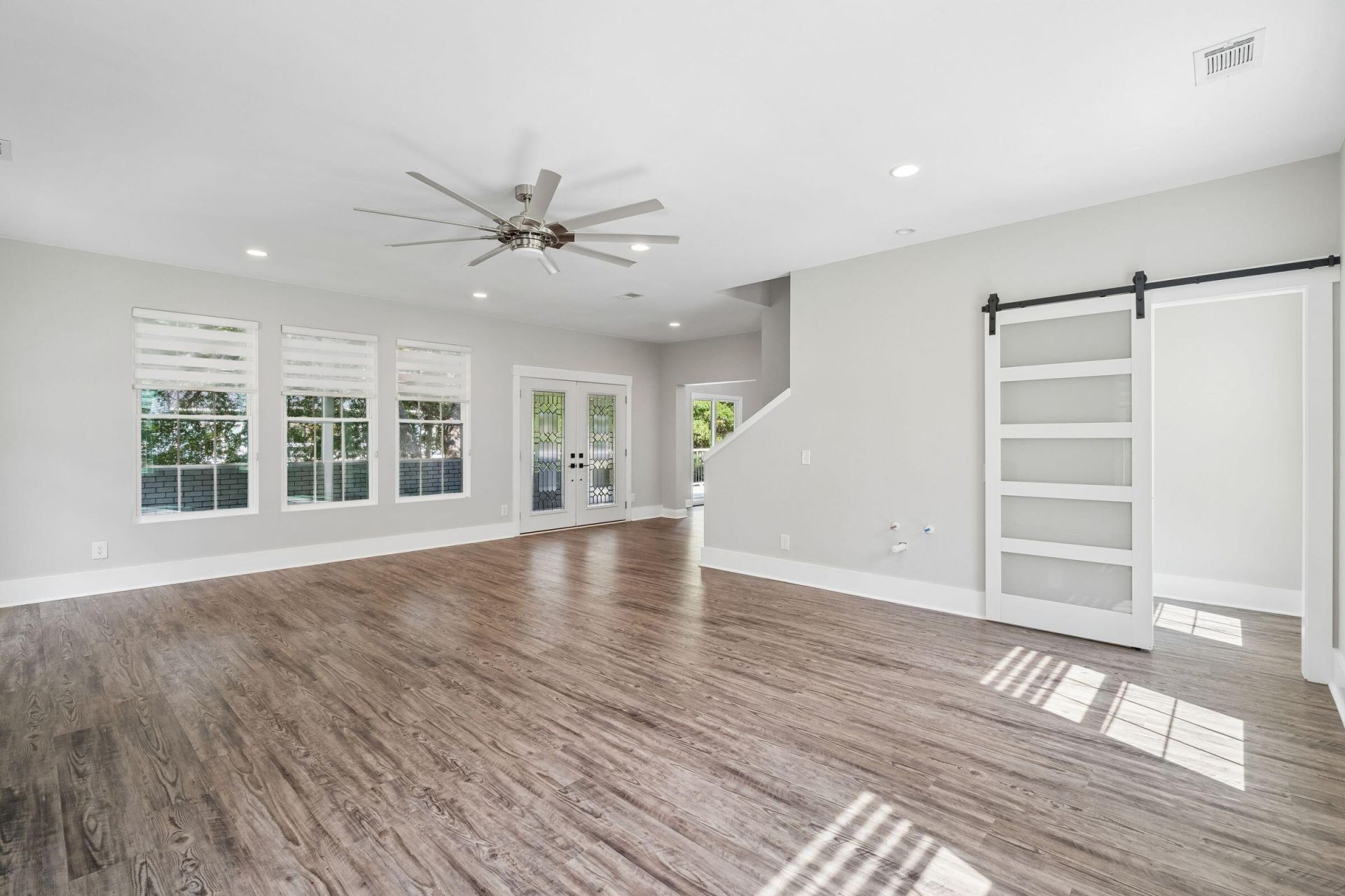 958 Beehive Road Photo 18