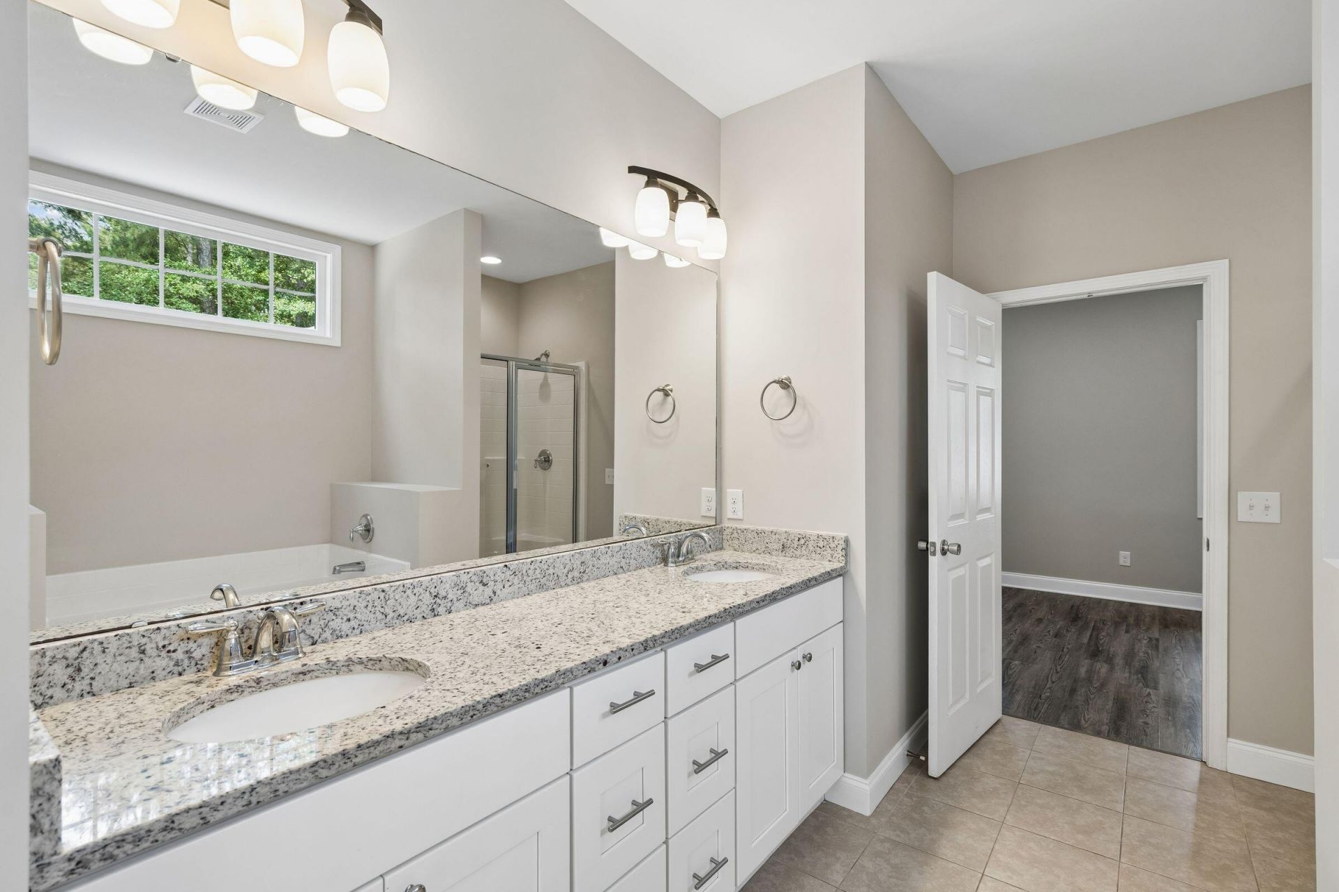 958 Beehive Road Photo 23