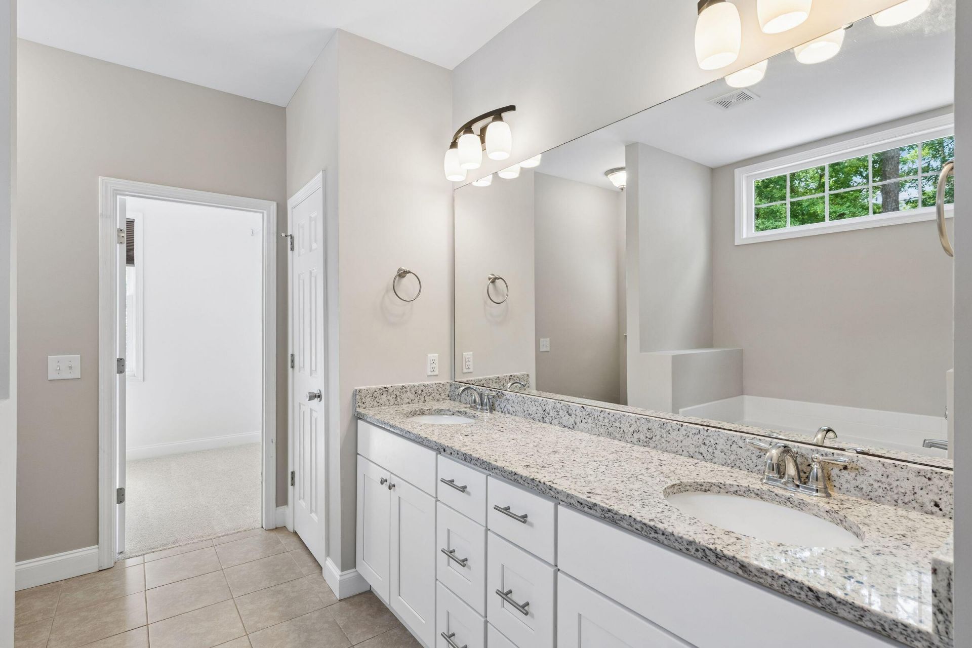 958 Beehive Road Photo 24