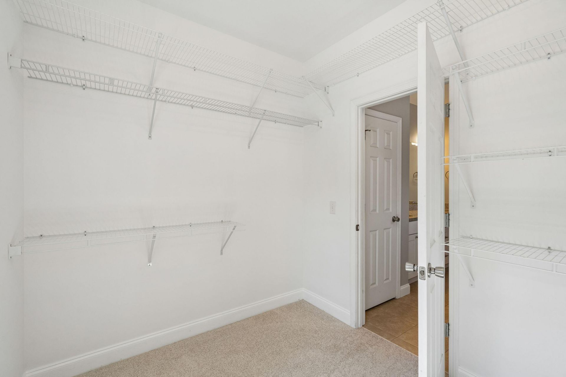 958 Beehive Road Photo 26