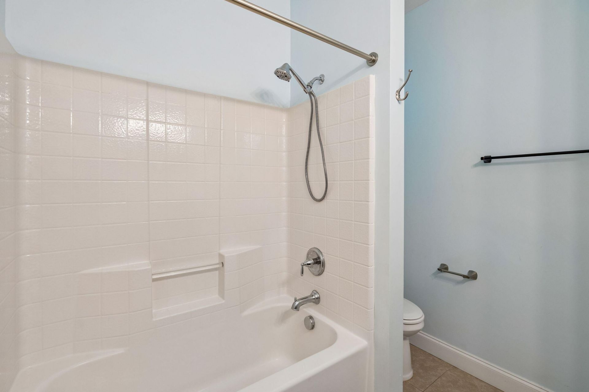 958 Beehive Road Photo 33