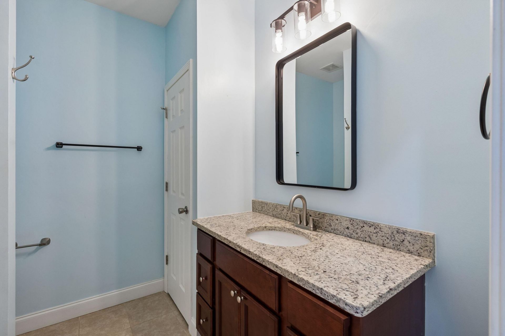 958 Beehive Road Photo 34