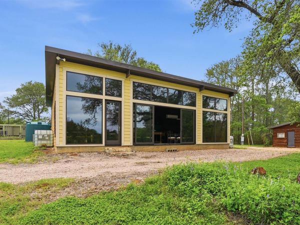 169 Ann Powell RD, Smithville, TX 78957