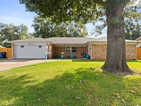 405 N B Avenue , Cleveland, OK 74020