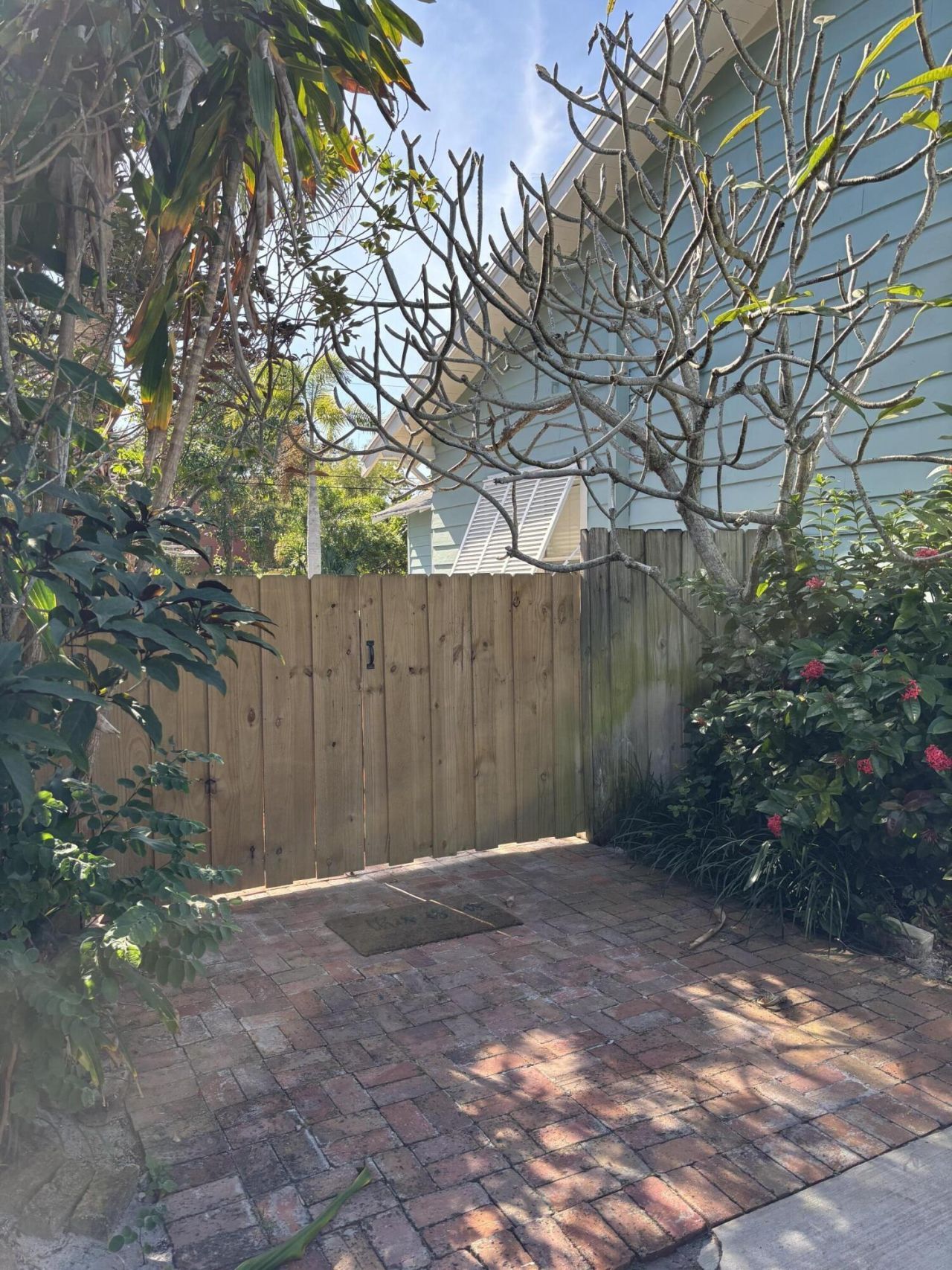 808 Kanuga Drive, West Palm Beach, FL 33401 Photo