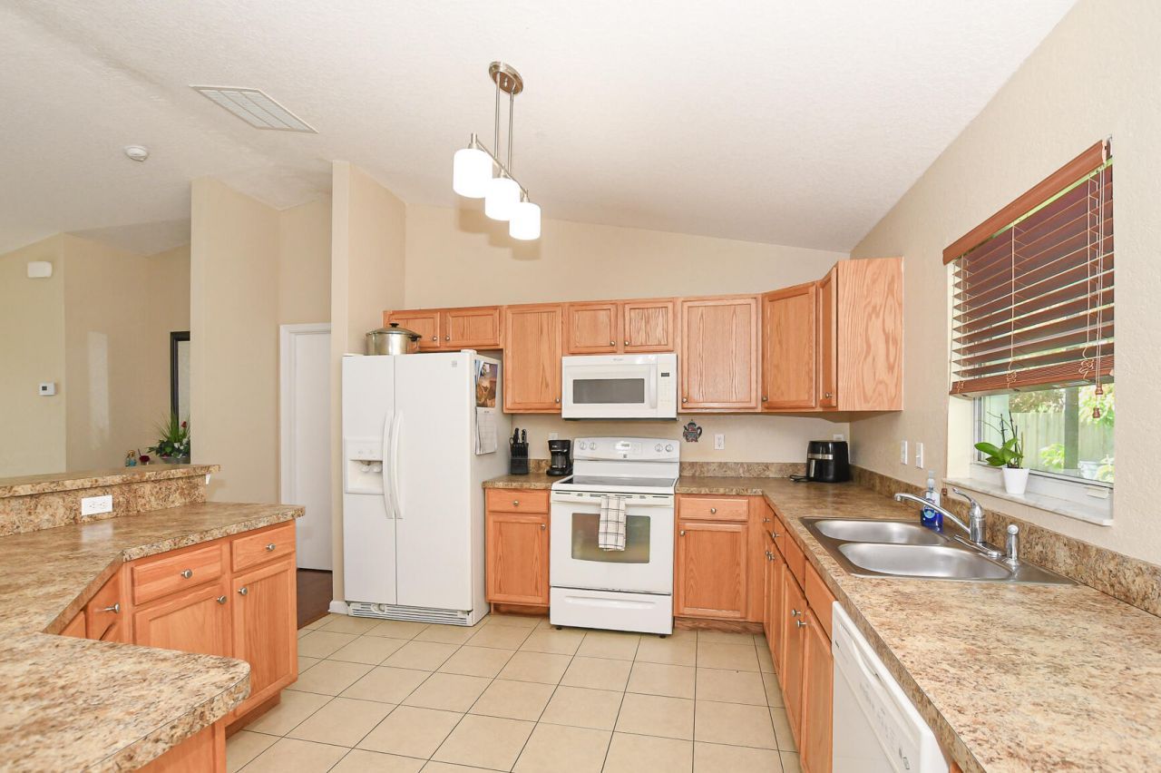 5805 Cassia Drive, Fort Pierce, FL 34982 Photo