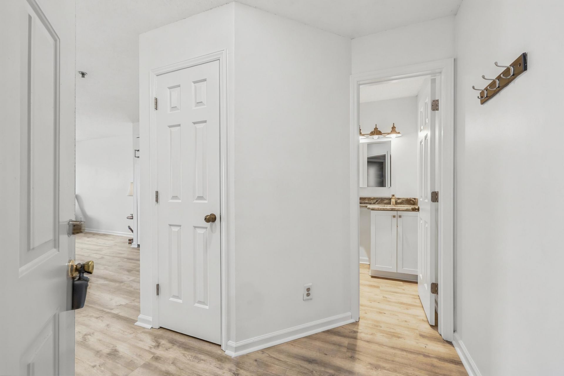 1100 Possum Trot Rd. Photo 8
