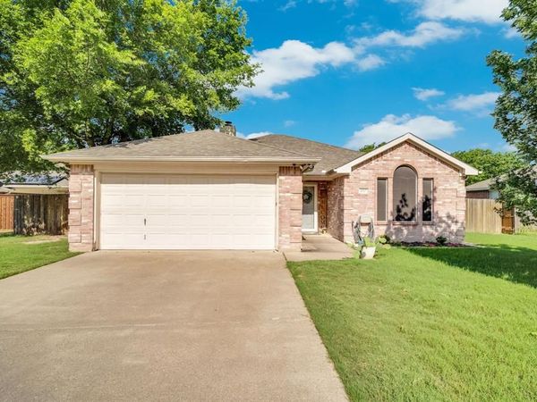 1517 S 3rd Street, Midlothian, TX 76065