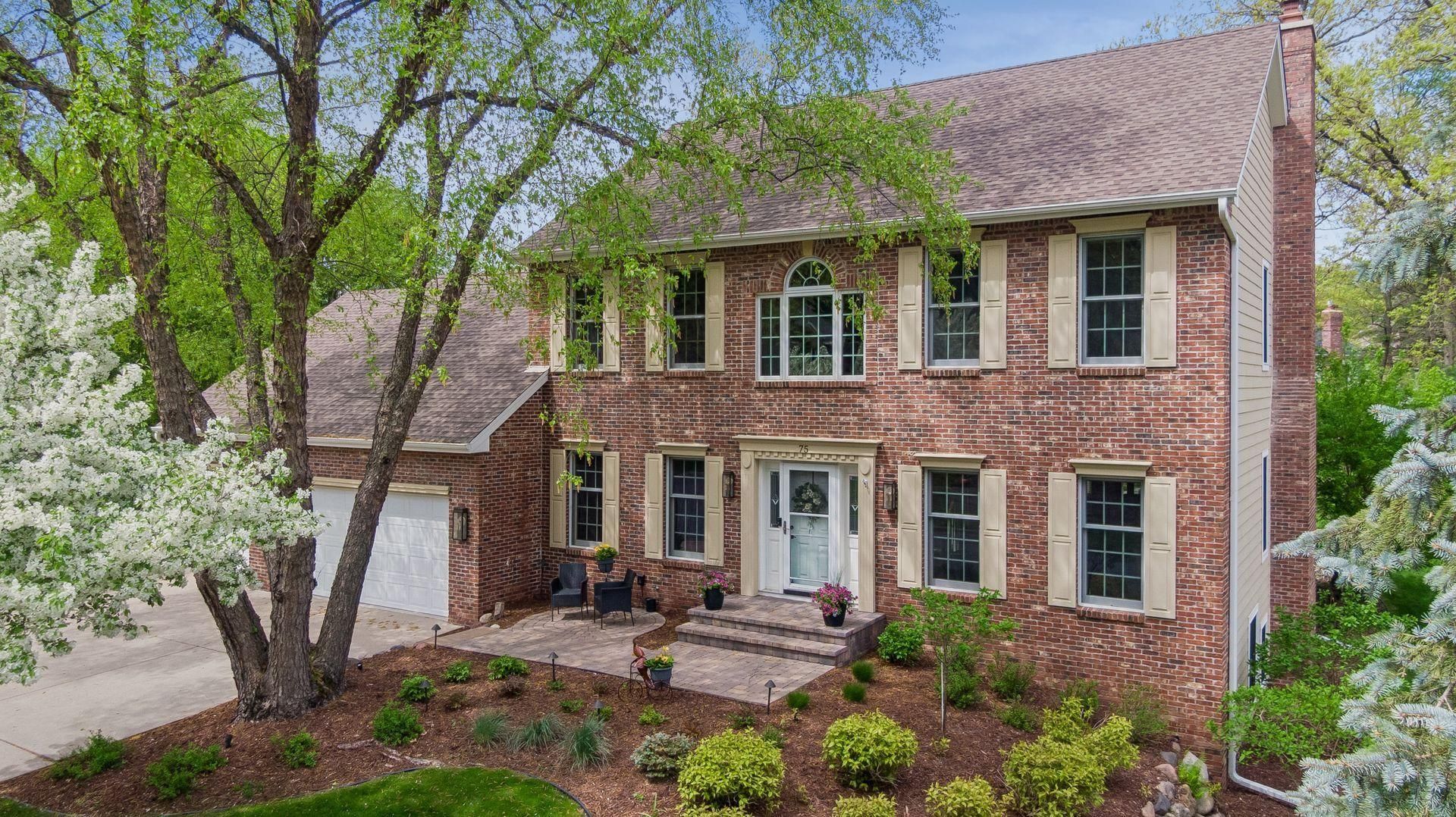 75 Wildridge Road, Mahtomedi, MN 55115