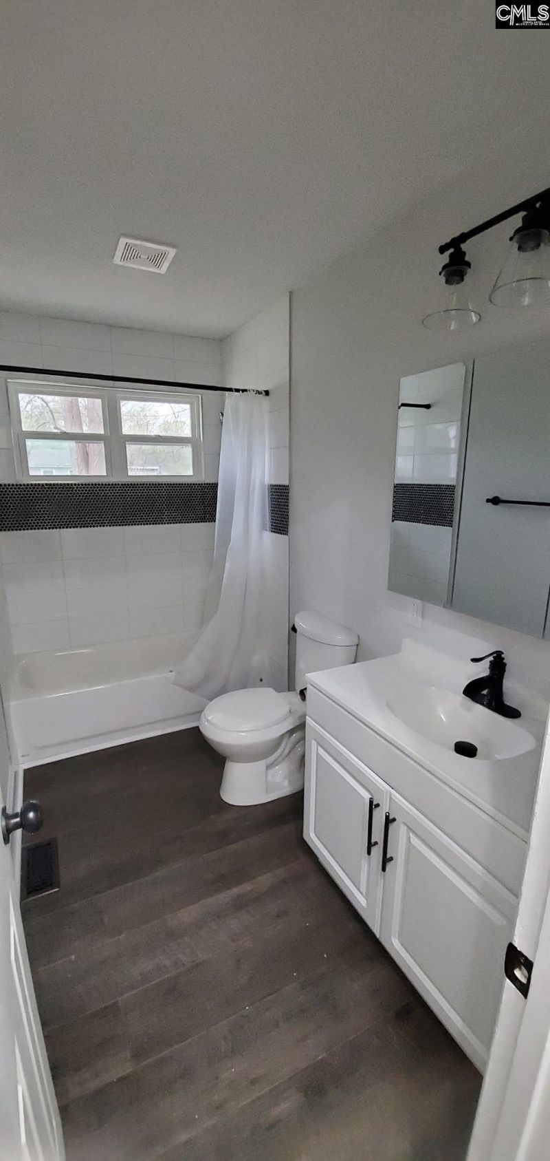 4615 Bluff Road  Photo 7