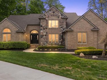 17840 Christine Boulevard N, Clinton Twp, MI 48038
