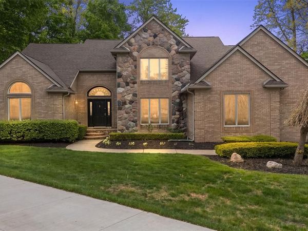 17840 Christine Boulevard N , Clinton Twp, MI 48038