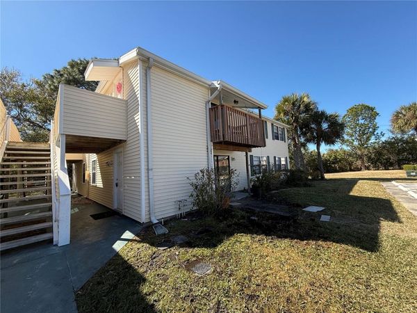 133 SABAL COURT, Unit B, OLDSMAR, FL 34677