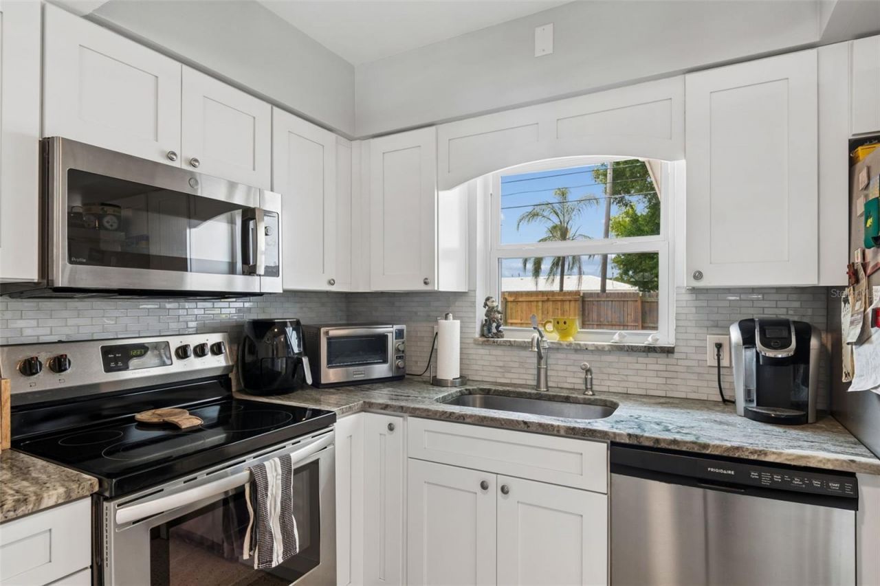 10984 88th Avenue, Seminole, FL 33772 Photo