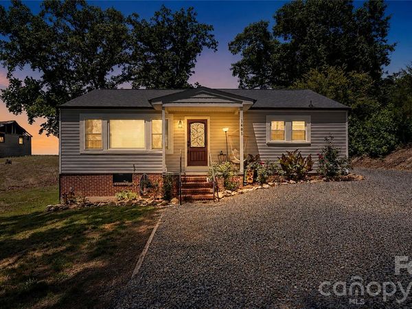 1481 Hilltop Street , Albemarle, NC 28001