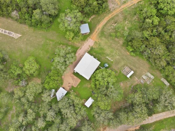 169 Ann Powell RD, Smithville, TX 78957