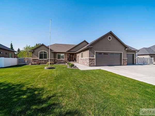 326 Fire Thorn, IDAHO FALLS, ID 83404