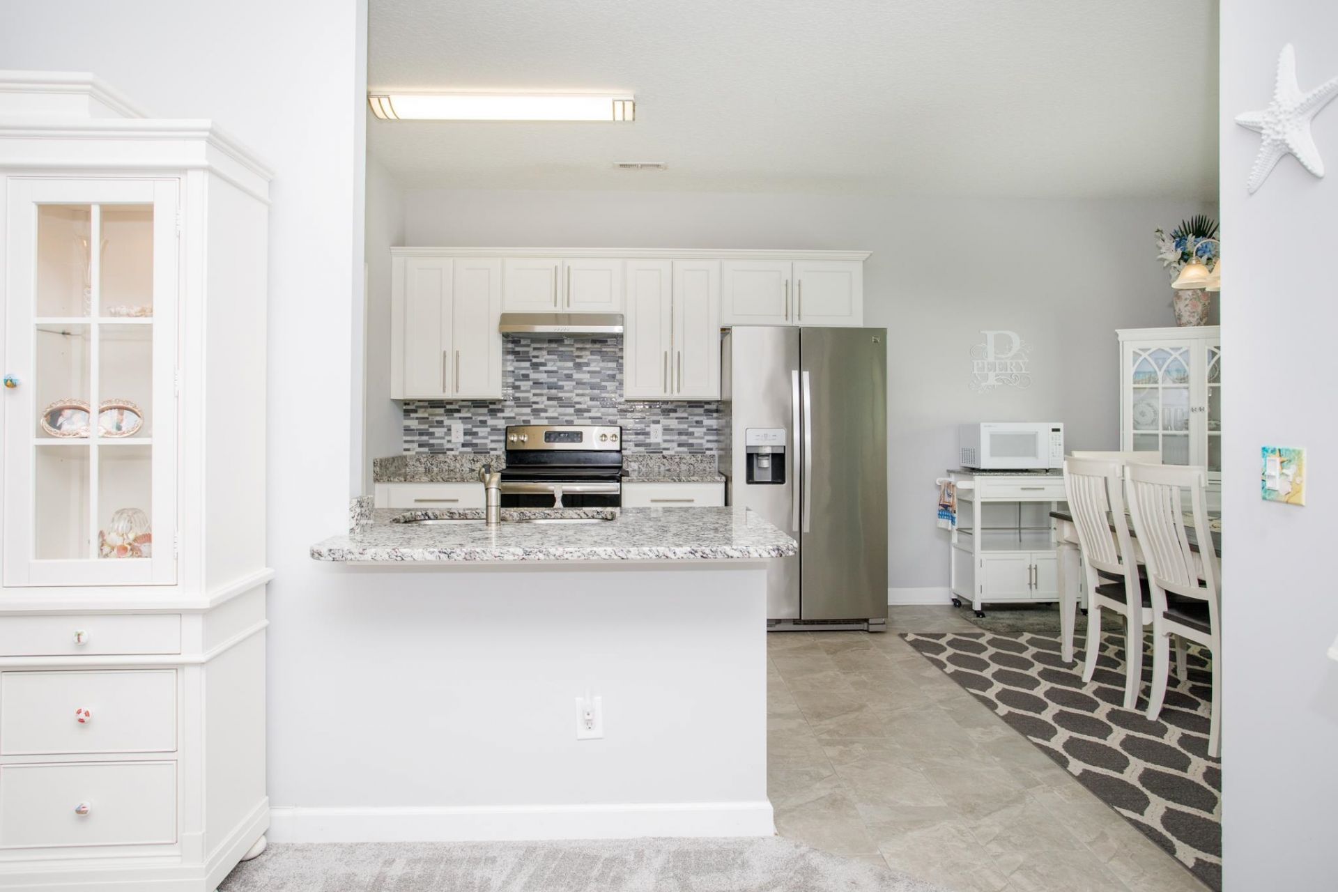 183 Fountain Pointe Ln.  Photo 4
