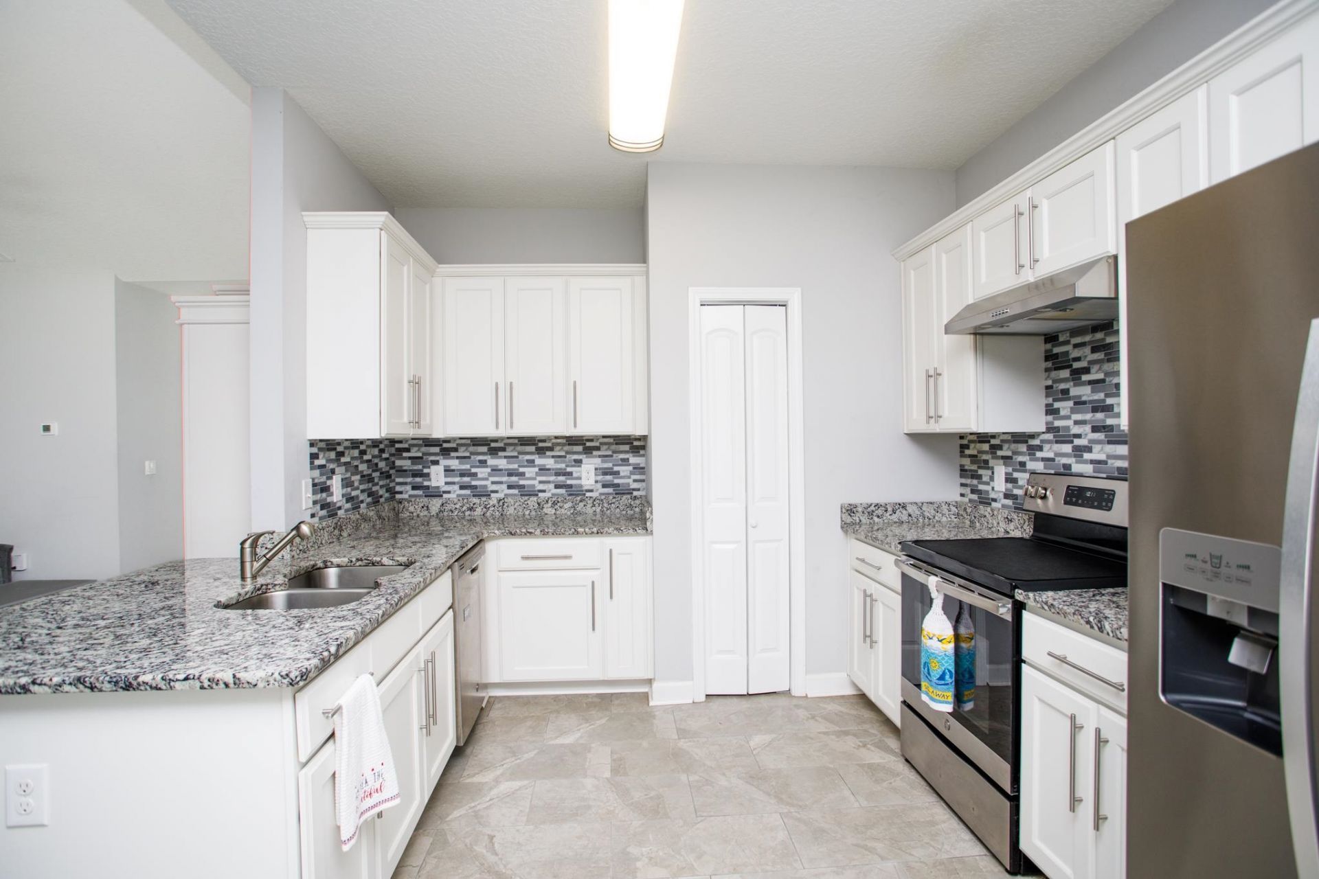 183 Fountain Pointe Ln.  Photo 8