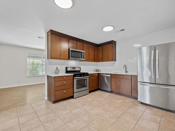 8600 Hathaway DR, Austin, TX 78757