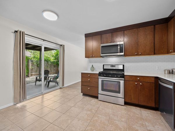 8600 Hathaway DR, Austin, TX 78757
