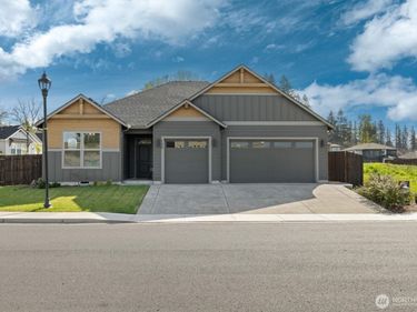 135 SE Airedale Ave, La Center, WA 98629