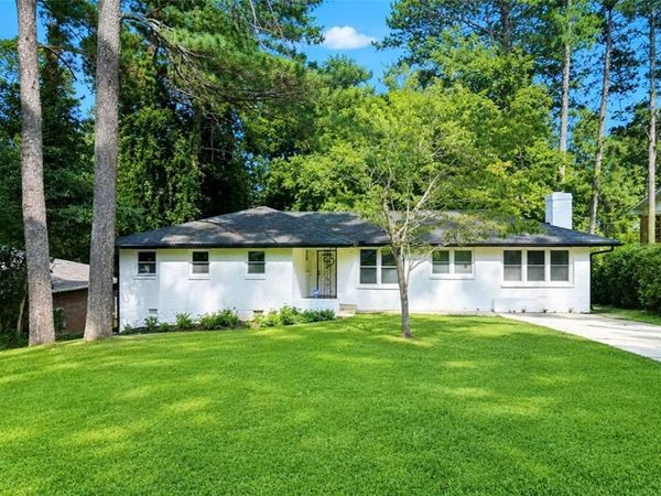 3994 E Hilda Circle , Decatur, GA 30035
