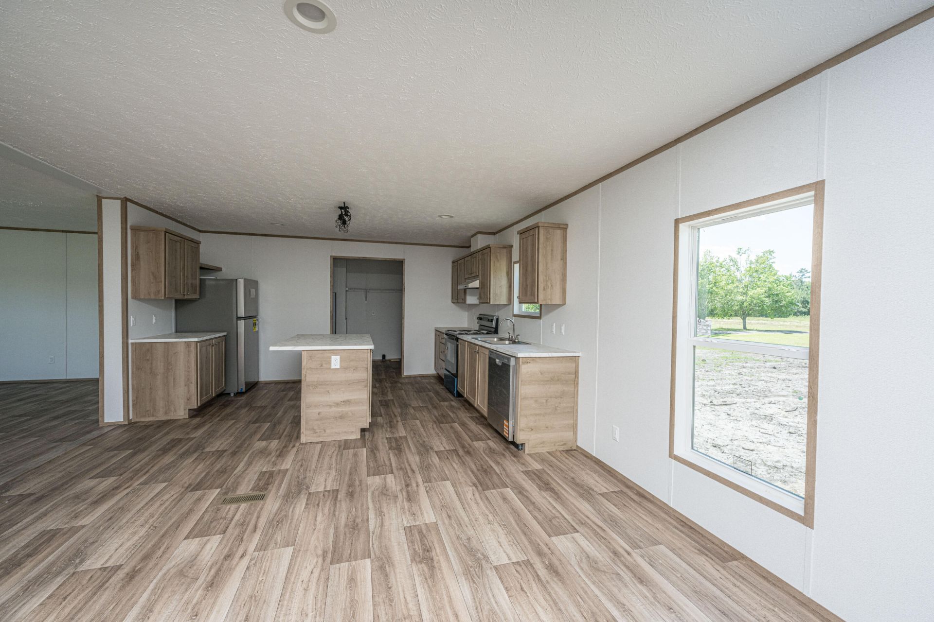 167 Davis Terrace Photo 12