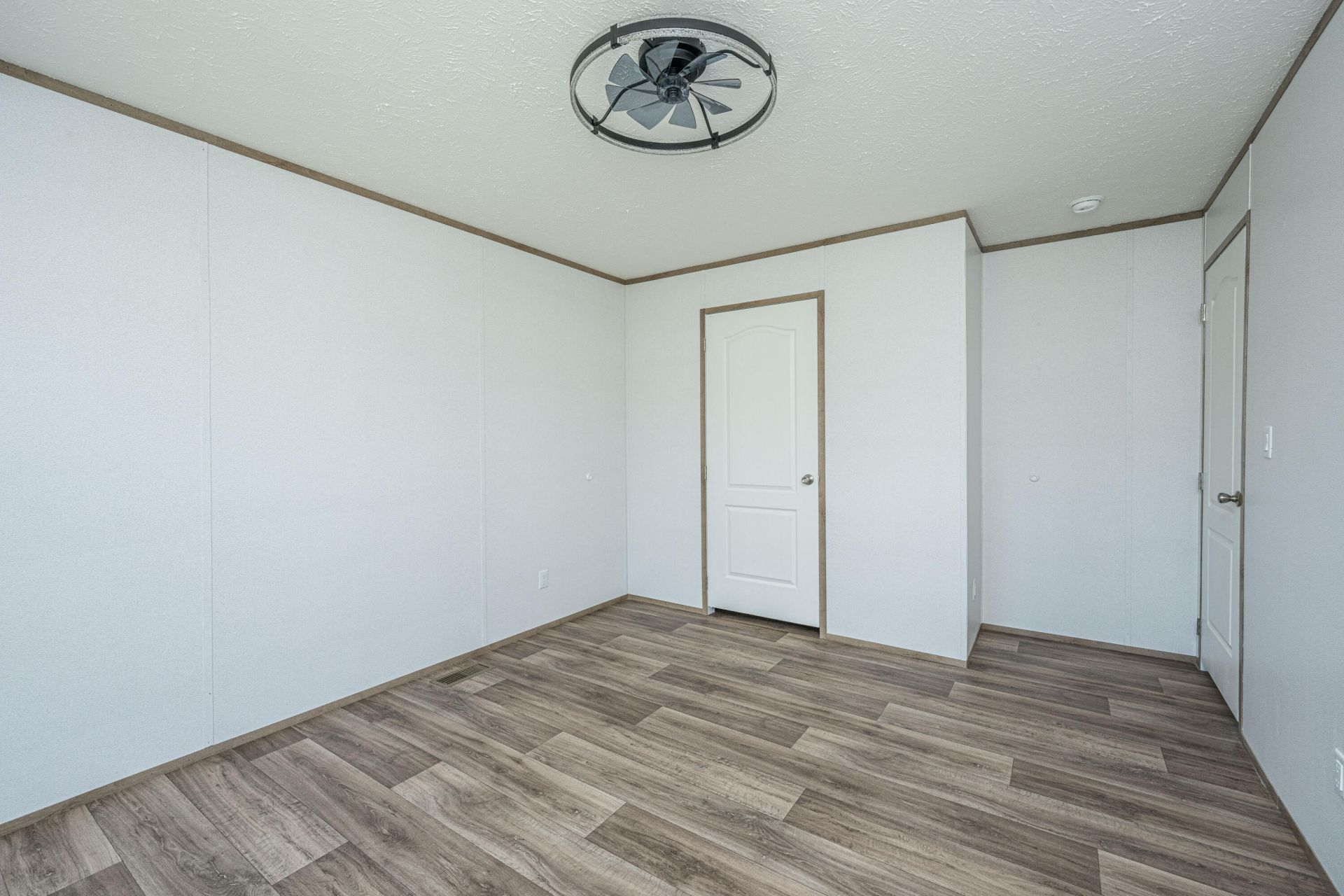 167 Davis Terrace Photo 34