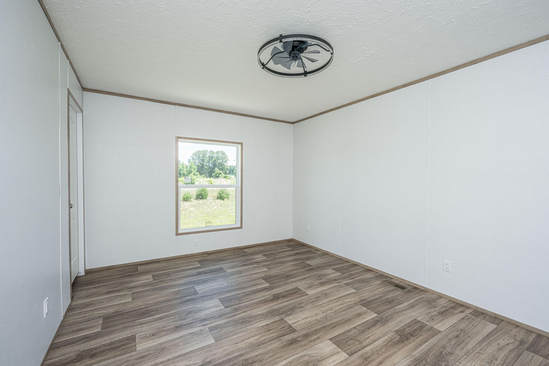 167 Davis Terrace Photo 36