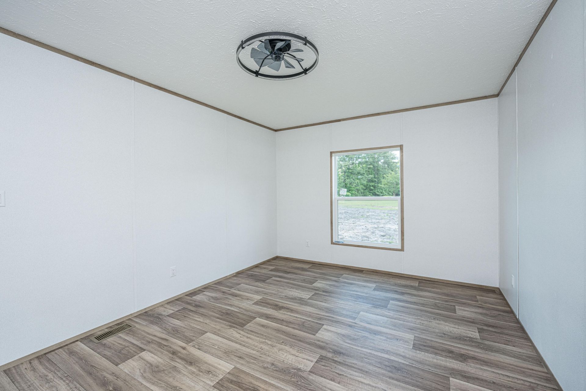 167 Davis Terrace Photo 37