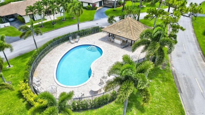 429 Pine Villa Drive, Atlantis, FL 33462 Photo