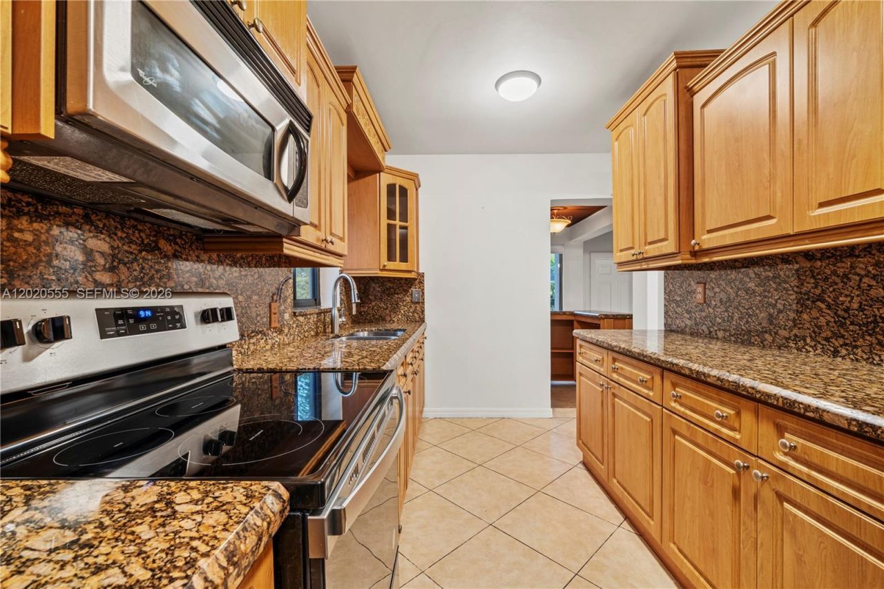 8311 SW 34th Ter, Unit 8311, Miami, FL 33155 Photo
