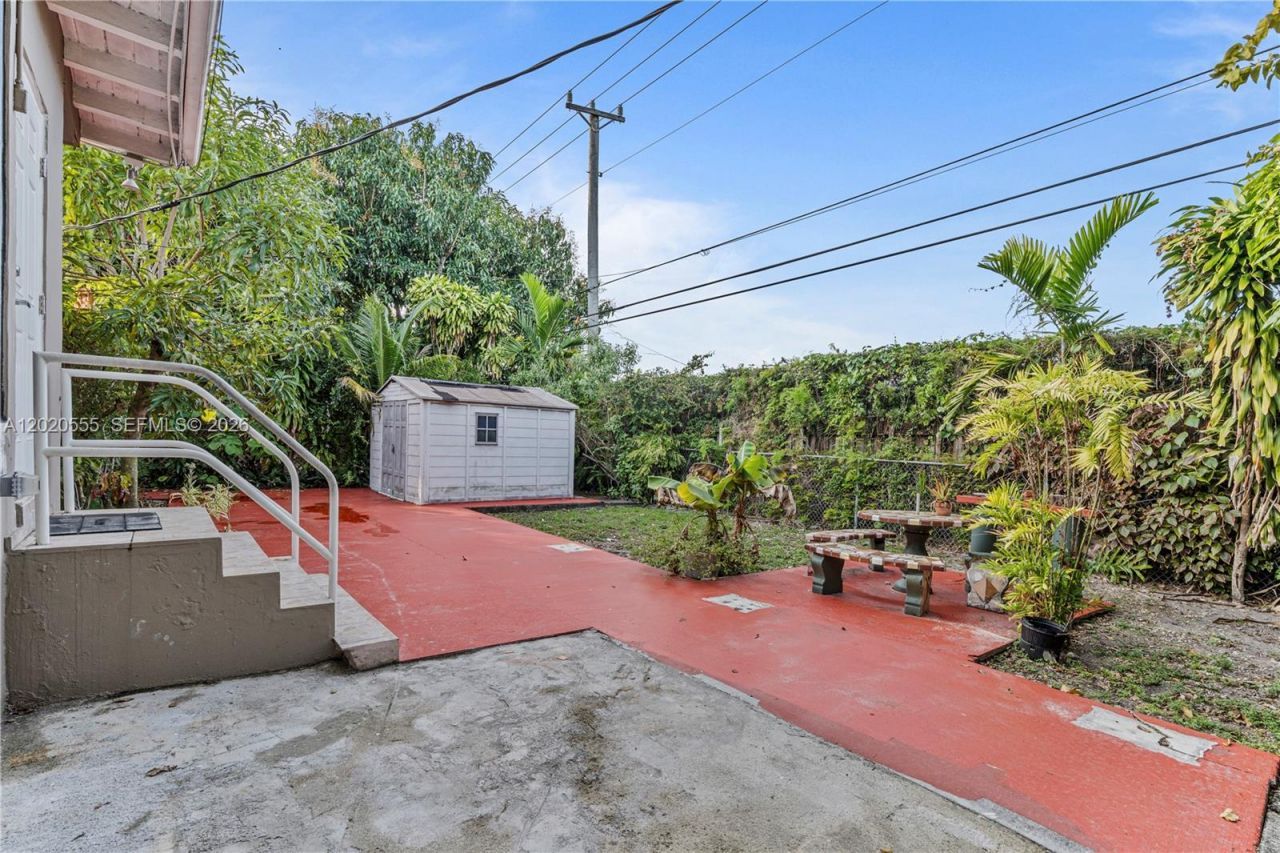 8311 SW 34th Ter, Unit 8311, Miami, FL 33155 Photo