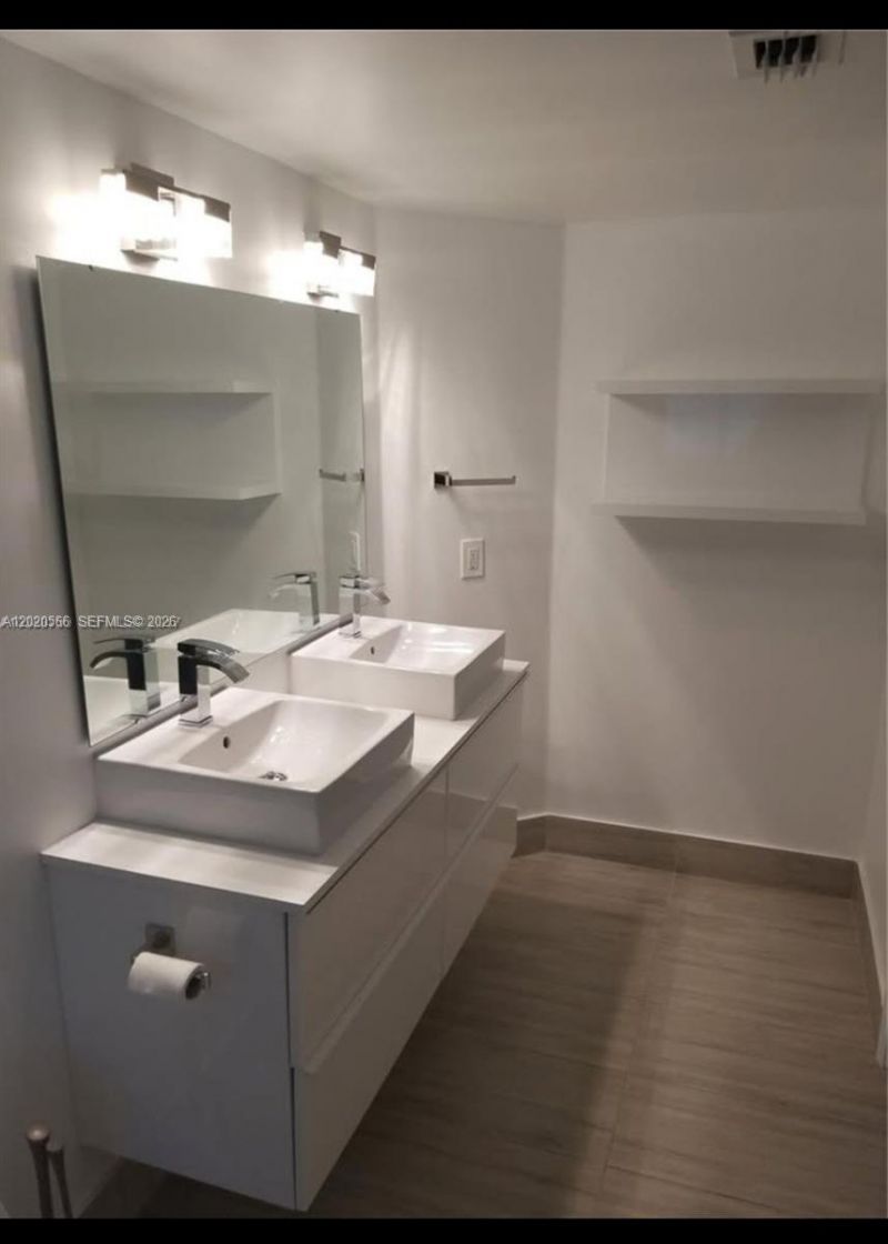 4360 NW 107th Ave , Unit 208, Doral, FL 33178 Photo