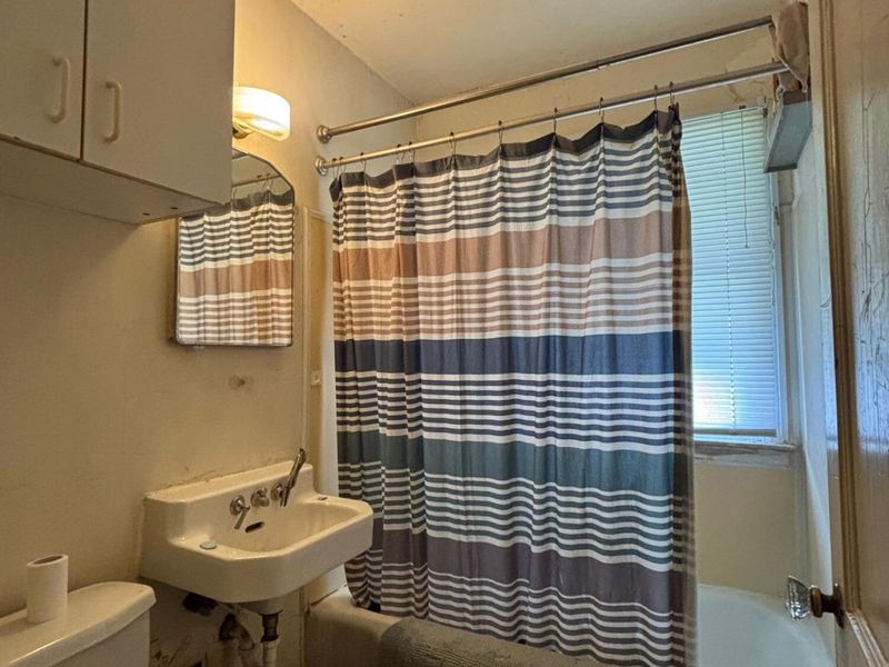 2806 Bellwood Avenue , Columbus, OH 43209 Photo 10