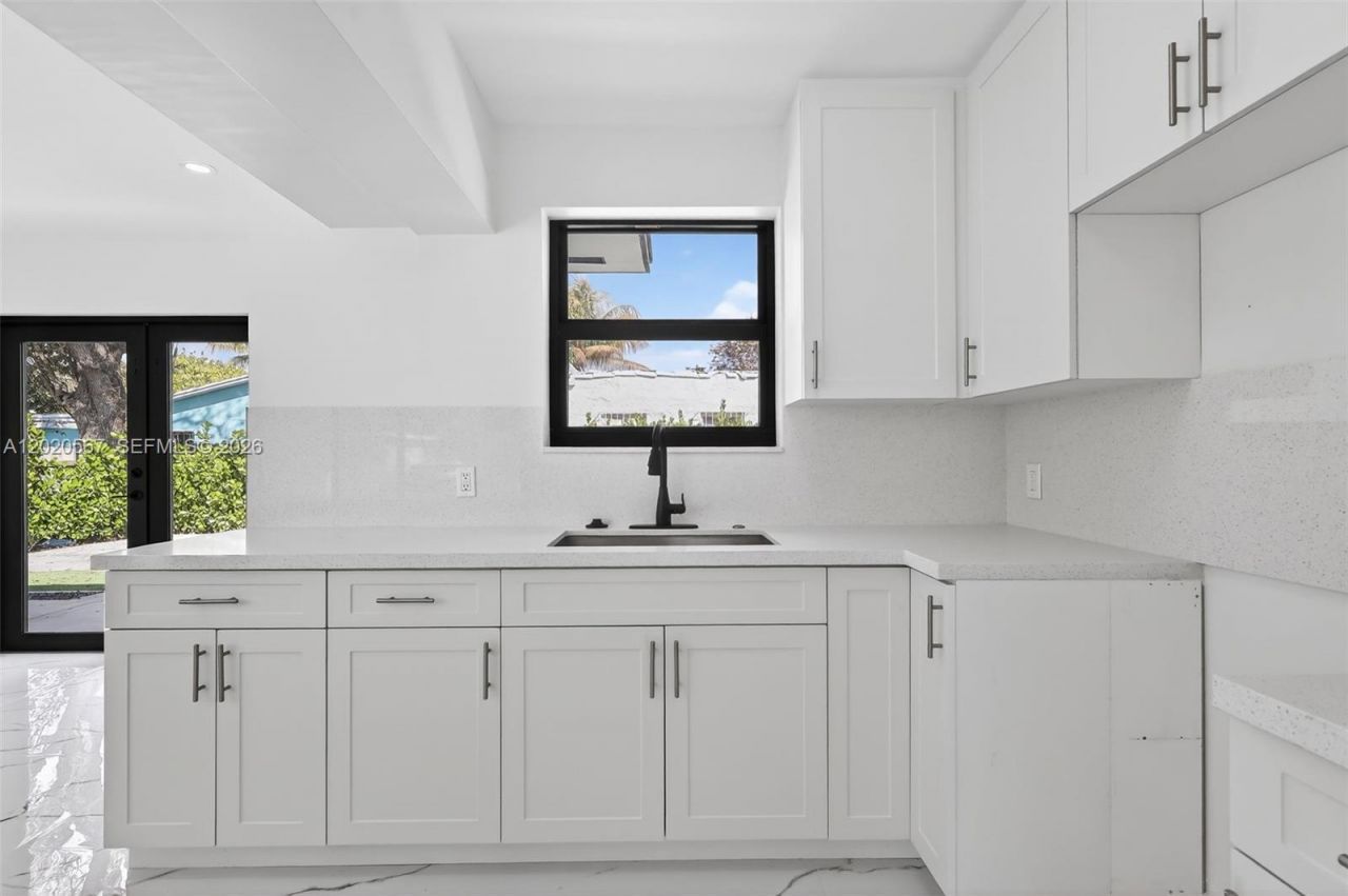 53 NW 68th St , Miami, FL 33150 Photo