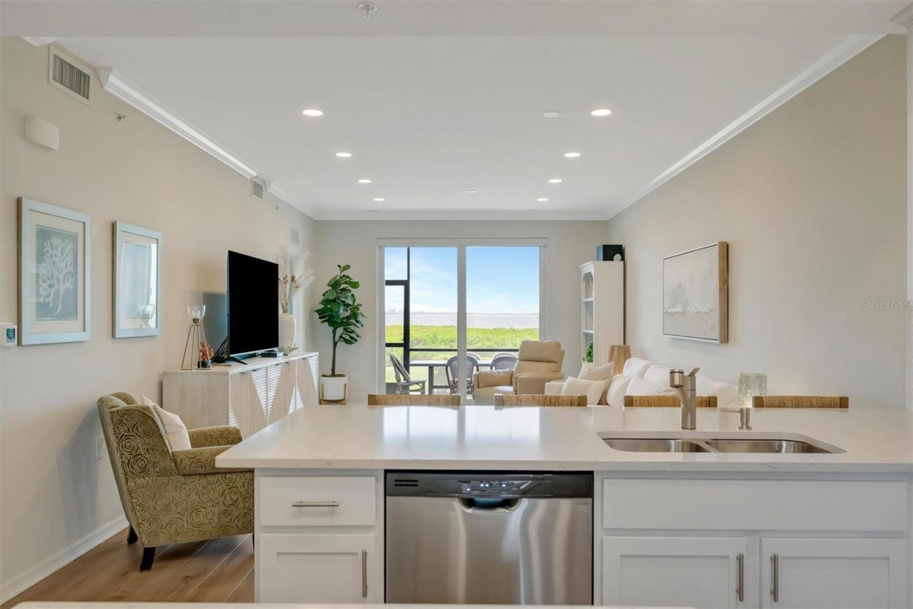 850 Tidewater Shores Loop, Unit 105, Bradenton, FL 34208 Photo